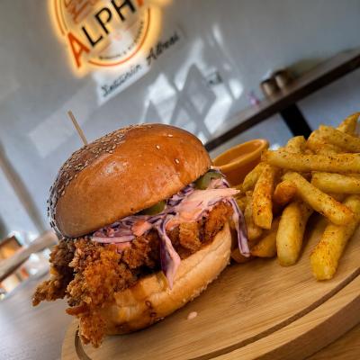 CHICKEN BURGER